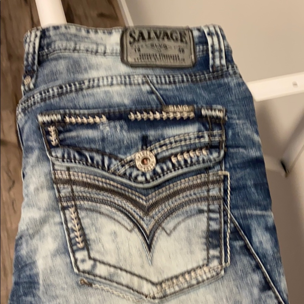 Buckle salvage jeans. 34R.